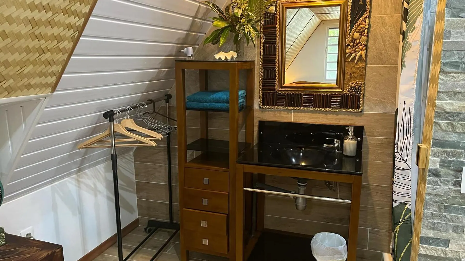 Fare VI Apartment 0*,