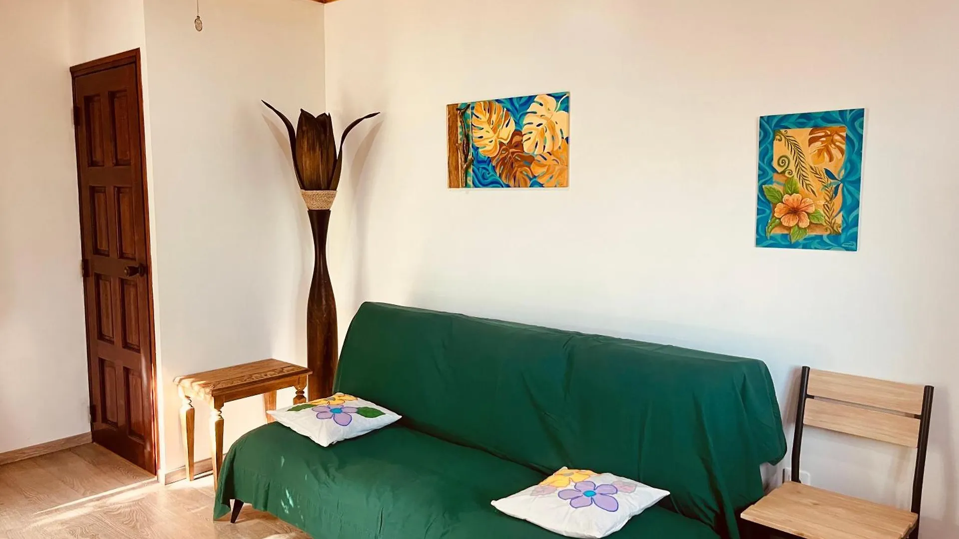 Fare VI Apartment French Polynesia